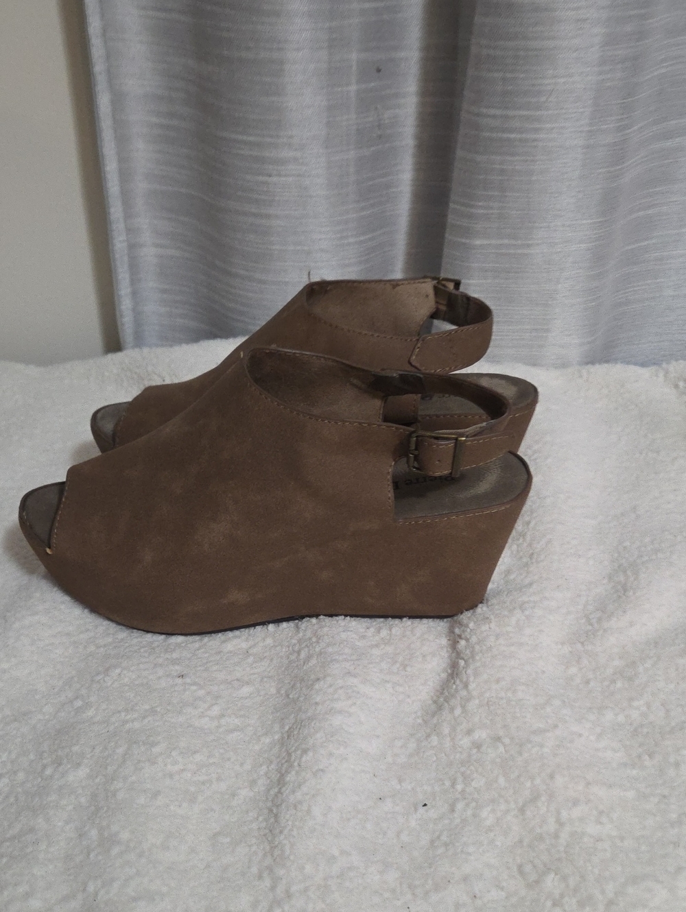 Pierre Dumas Suede Peep-Toe Brown Wedge Sandals with Ankle Buckle